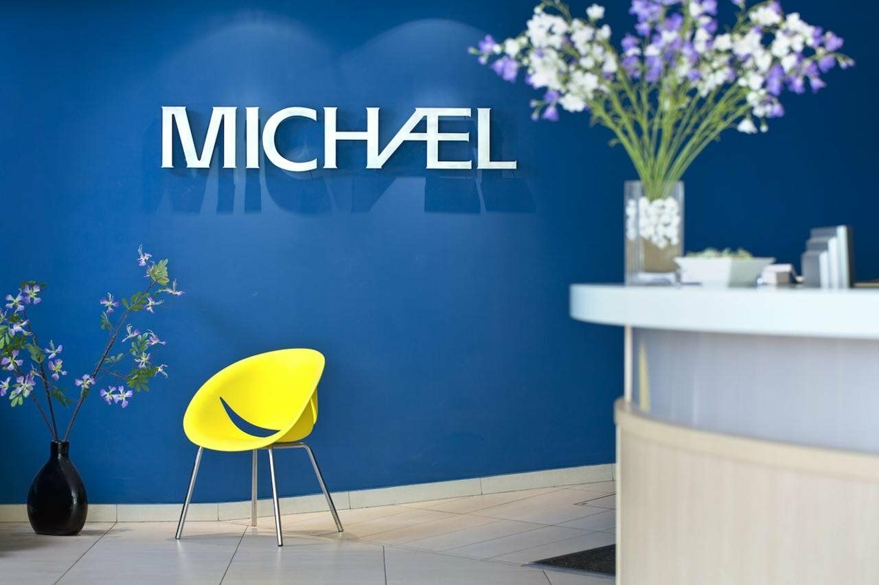 Hotel Michael Прага Экстерьер фото